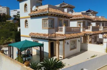 Сasa de 3 dormitorios en La Mata, Spain No. 222