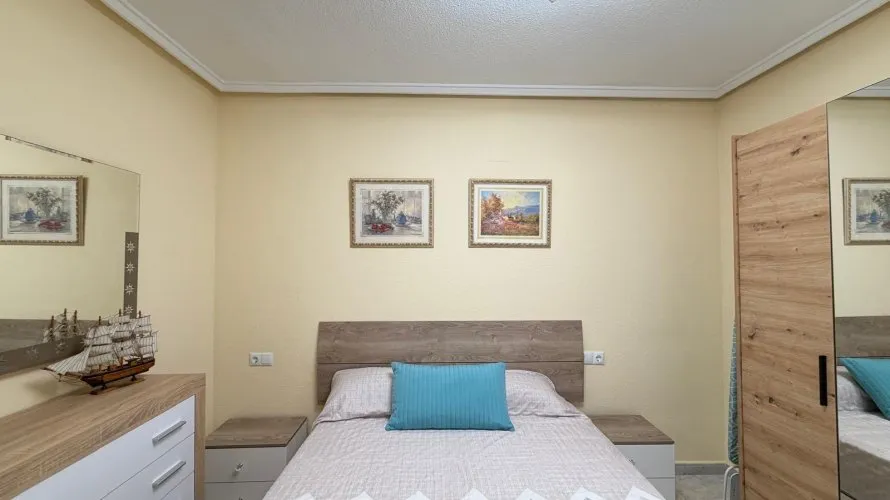 Apartamento de 3 dormitorios en Torrevieja, Spain No. 996 № 9