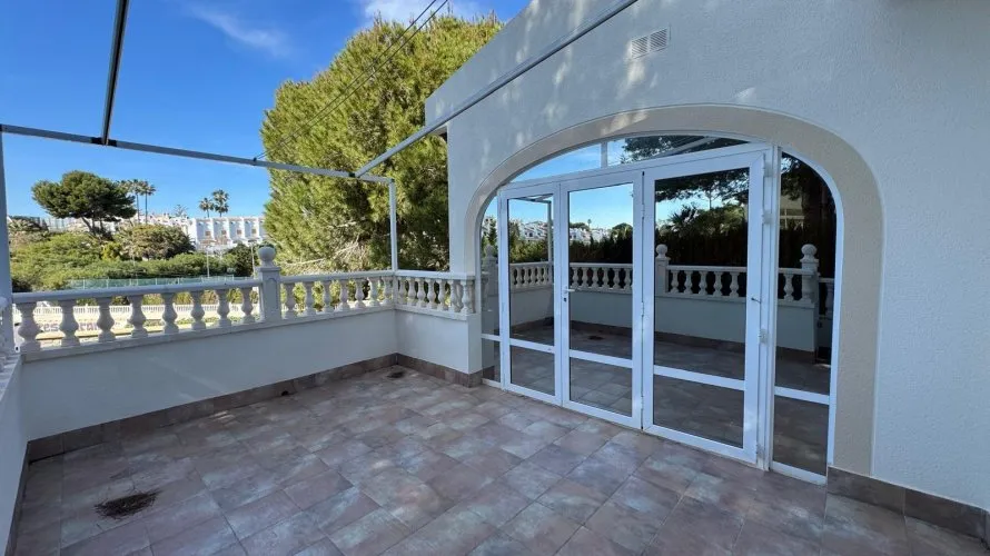 Villa de 3 dormitorios en Cabo Roig, Spain No. 106 № 9