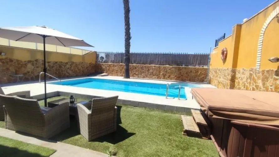 Apartamento de 283m² en Torrevieja, Spain No. 619 № 23
