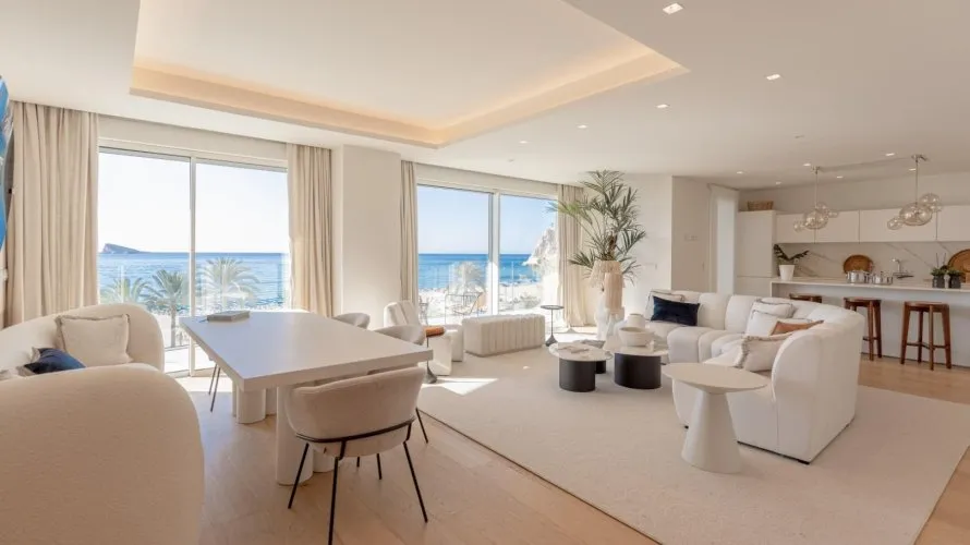 Apartamento de 2 dormitorios en Benidorm, Spain No. 530