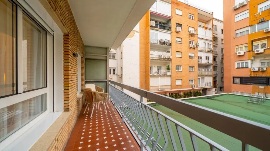 Apartamento de 3 dormitorios en Madrid, Spain No. 985 № 14