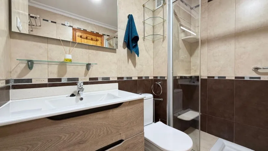 Apartamento de 3 dormitorios en Torrevieja, Spain No. 996 № 3