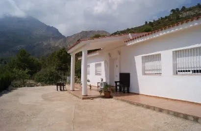 Villa de 3 dormitorios en Finestrat, Spain No. 292