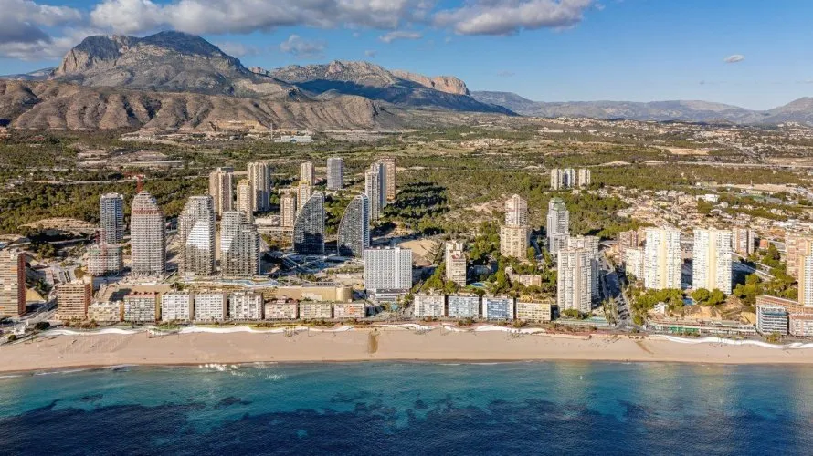 Apartamento de 3 dormitorios en Benidorm, Spain No. 1232 № 6