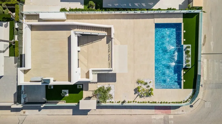 Villa de 3 dormitorios en Campoamor, Spain No. 612 № 8