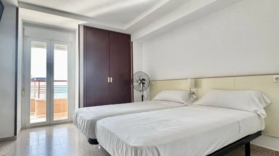 Apartamento de 2 dormitorios en Benidorm, Spain No. 840 № 22