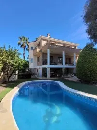 Villa de 5 dormitorios en Ciudad Quesada, Spain No. 548