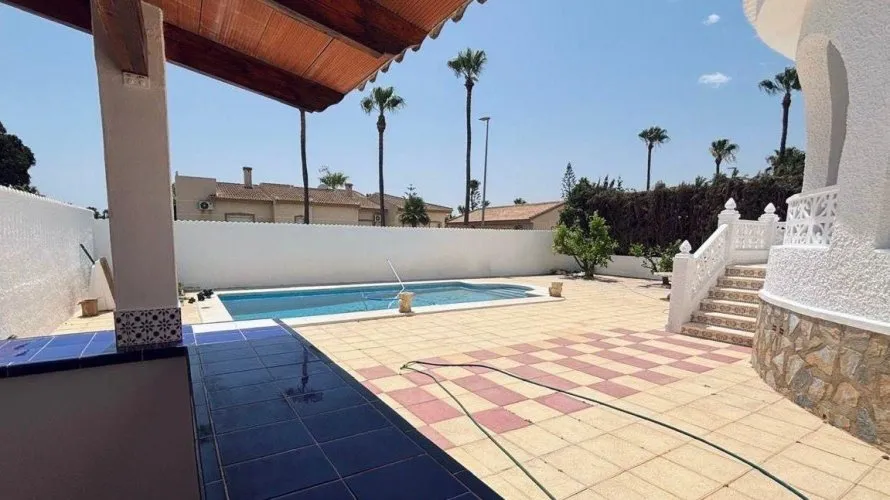 Villa de 3 dormitorios en Ciudad Quesada, Spain No. 819 № 2