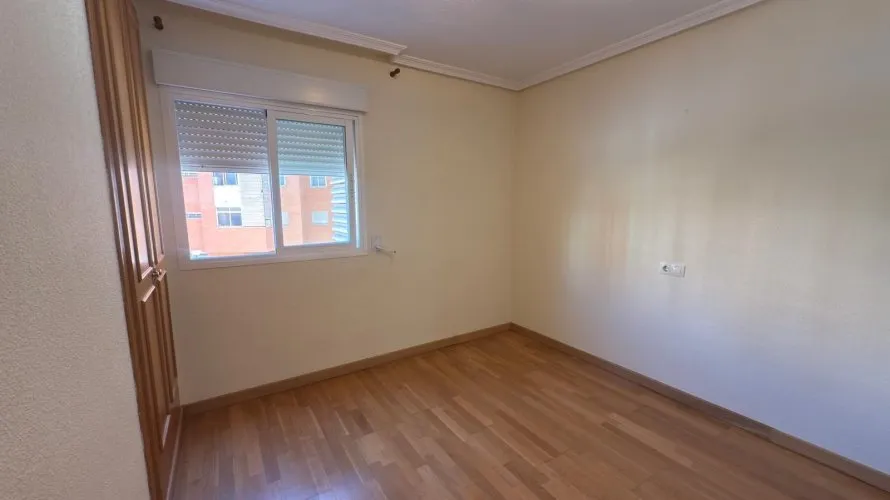 Apartamento de 3 dormitorios en Alicante, Spain No. 126 № 21