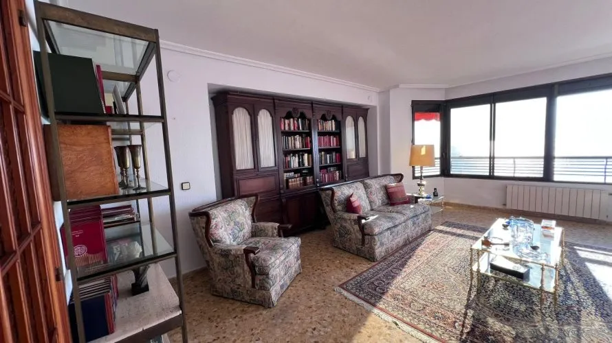 Apartamento de 1 dormitorio en Alicante, Spain No. 904 № 1