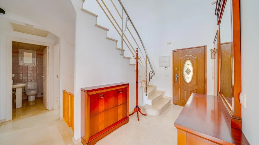 Villa de 4 dormitorios en Finestrat, Spain No. 165