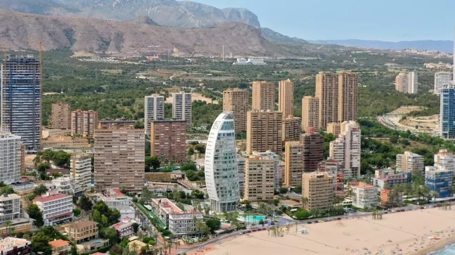 Apartamento de 2 dormitorios en Benidorm, Spain No. 530 № 11