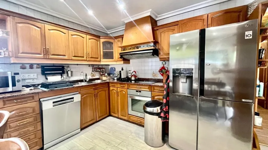 Villa de 4 dormitorios en Torrevieja, Spain No. 229 № 26