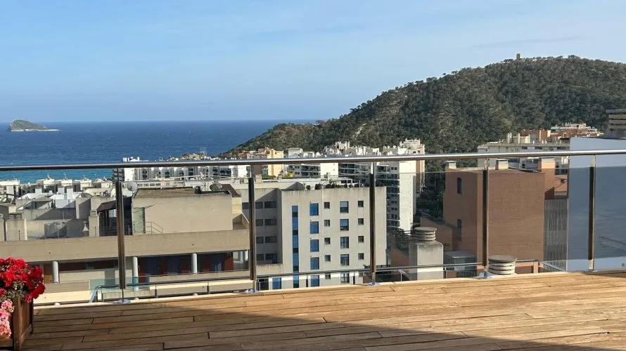 Ático de 3 dormitorios en Finestrat, Spain No. 717