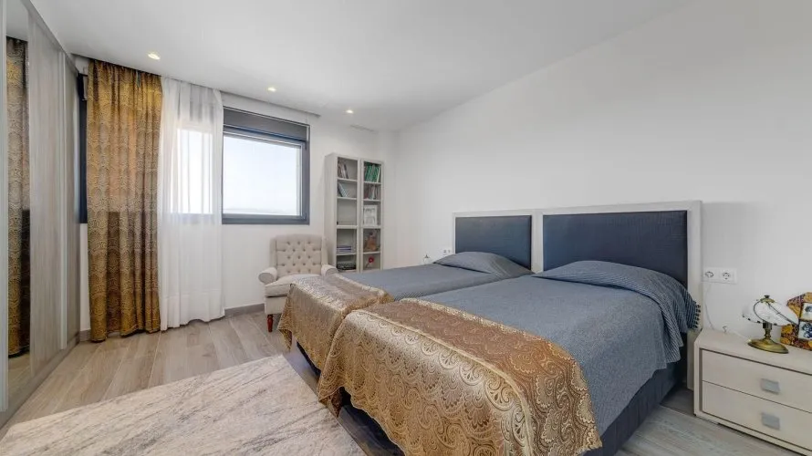 Villa de 461m² en Torrevieja, Spain No. 965 № 13