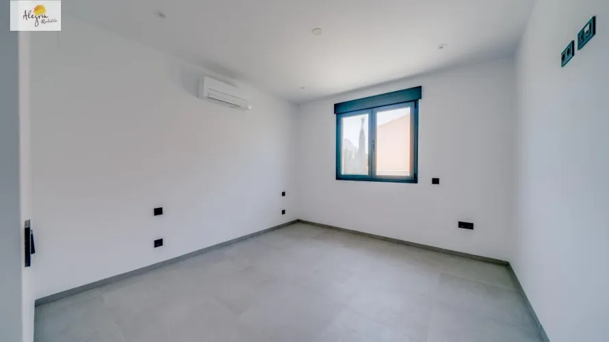 Villa de 5 dormitorios en Calpe, Spain No. 443 № 15