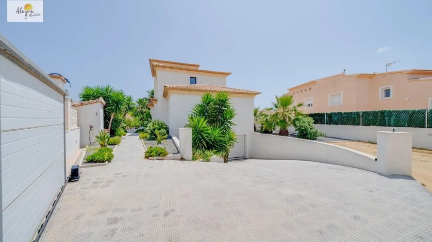 Villa de 5 dormitorios en Calpe, Spain No. 443 № 4