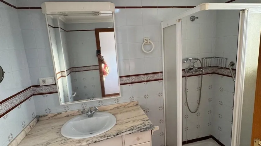 Apartamento de 3 dormitorios en Torrevieja, Spain No. 806 № 9