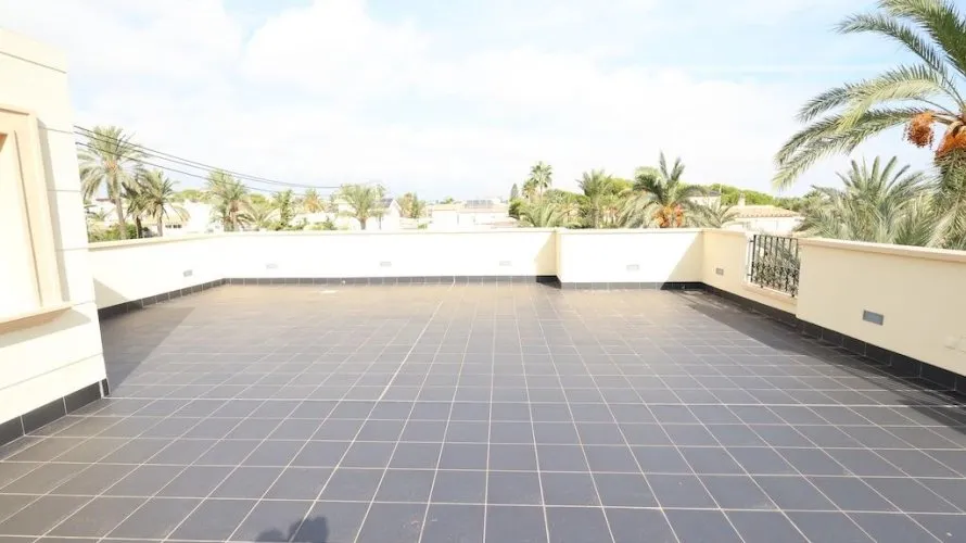 Apartamento de 4 dormitorios en Cabo Roig, Spain No. 846 № 25