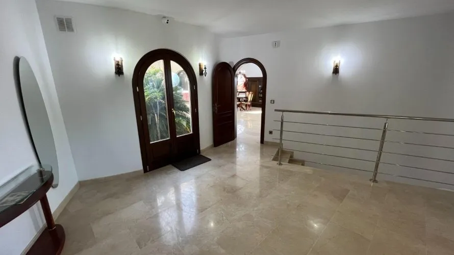 Villa de 4 dormitorios en Altea La Vella, Spain No. 502 № 2