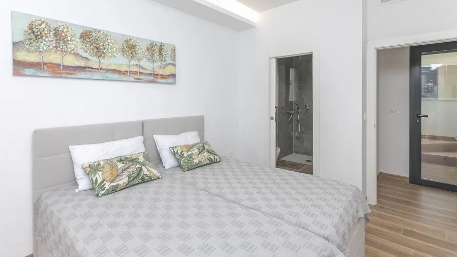 Villa de 120m² en Los Montesinos, Spain No. 894 № 2