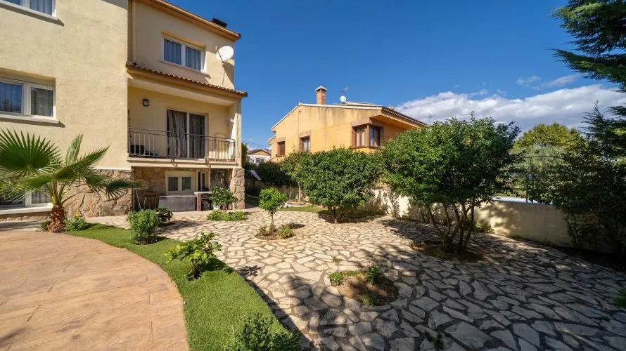 Apartamento de 5 dormitorios en San Martín de Valdeiglesias, Spain No. 1198 № 14
