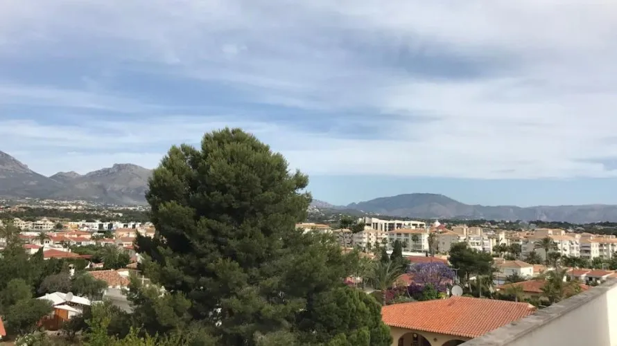 Villa de 4 dormitorios en Albir, Spain No. 539 № 25