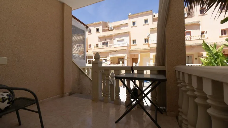 Сasa de 85m² en La Zenia, Spain No. 1358