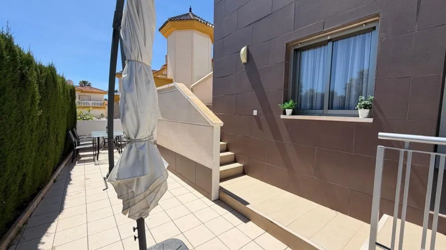 Villa de 4 dormitorios en Ciudad Quesada, Spain No. 1101 № 10
