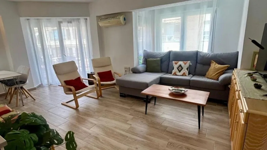 Apartamento de 3 dormitorios en Torrevieja, Spain No. 1138