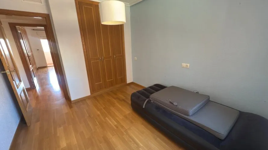 Apartamento de 3 dormitorios en Alicante, Spain No. 126 № 24