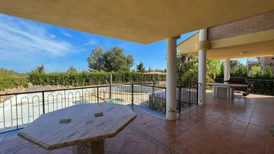 Apartamento de 4 dormitorios en Manises, Spain No. 1312 № 5