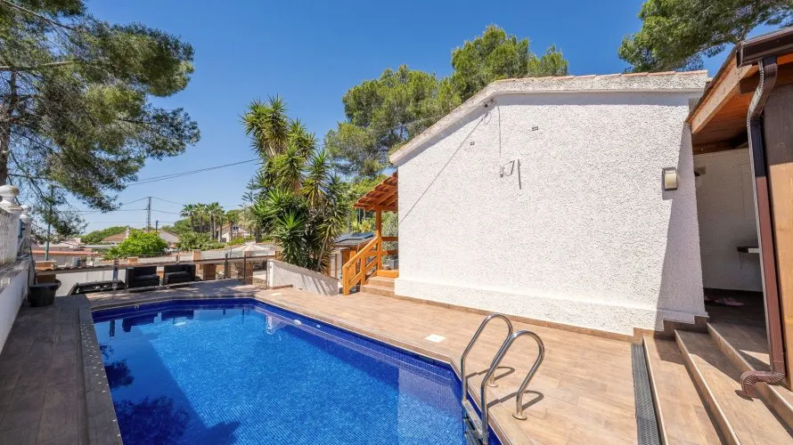 Villa de 192m² en Pinar De Campoverde, Spain No. 1144 № 2