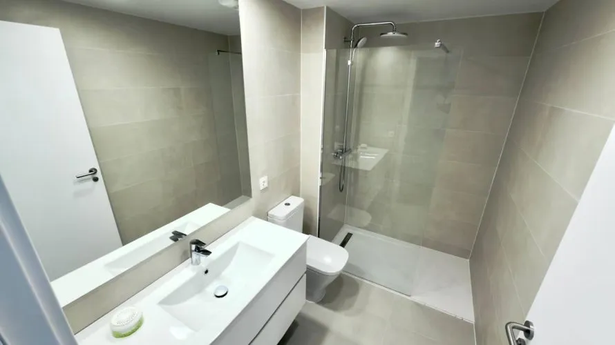 Apartamento de 3 dormitorios en Alicante, Spain No. 1129 № 16