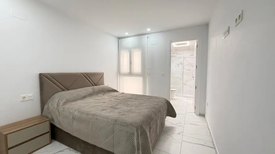 Apartamento de 2 dormitorios en Torrevieja, Spain No. 1000 № 3