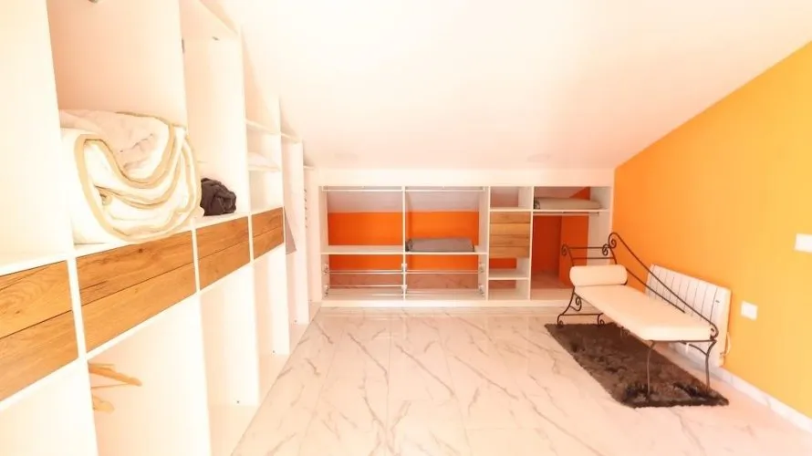 Apartamento de 4 dormitorios en Villamartin, Spain No. 782 № 19