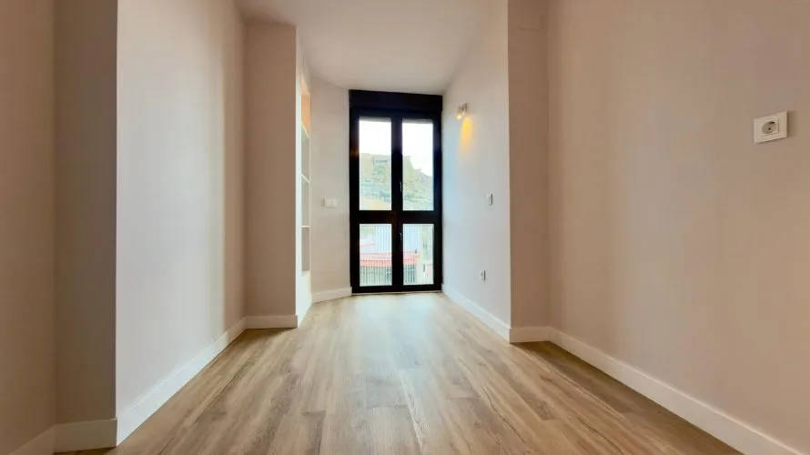Apartamento de 3 dormitorios en Alicante, Spain No. 183 № 21
