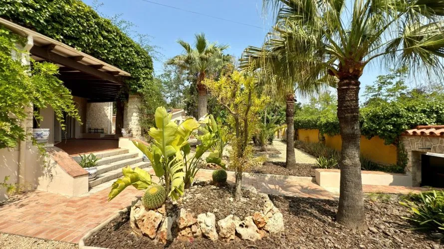Apartamento de 6 dormitorios en Alicante, Spain No. 748 № 23