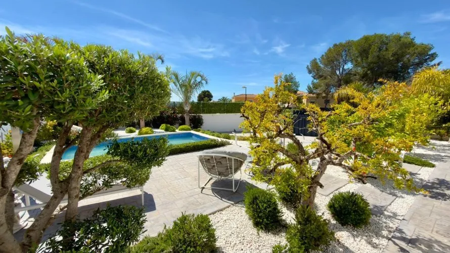 Villa de 4 dormitorios en La Nucia, Spain No. 1152 № 19