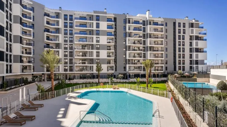 Apartamento de 3 dormitorios en Alicante, Spain No. 779 № 2