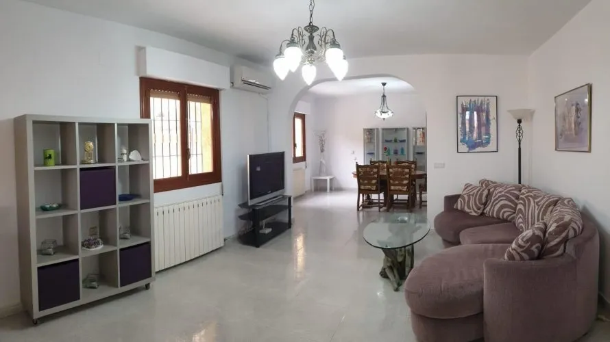 Villa de 6 dormitorios en Alicante, Spain No. 242 № 5