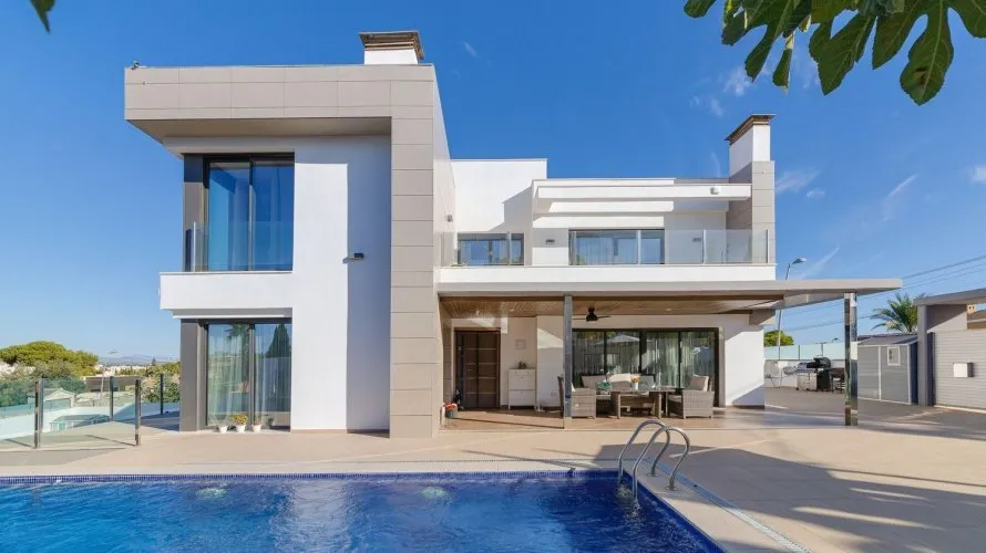 Villa de 461m² en Torrevieja, Spain No. 965 № 28