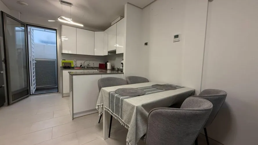Apartamento de 3 dormitorios en Torrevieja, Spain No. 167 № 3