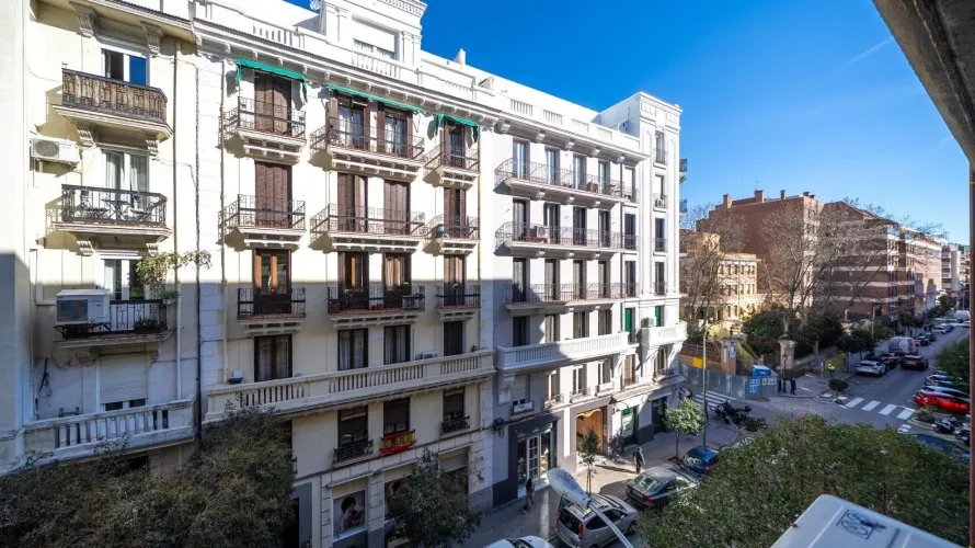 Apartamento de 3 dormitorios en Madrid, Spain No. 1006 № 21