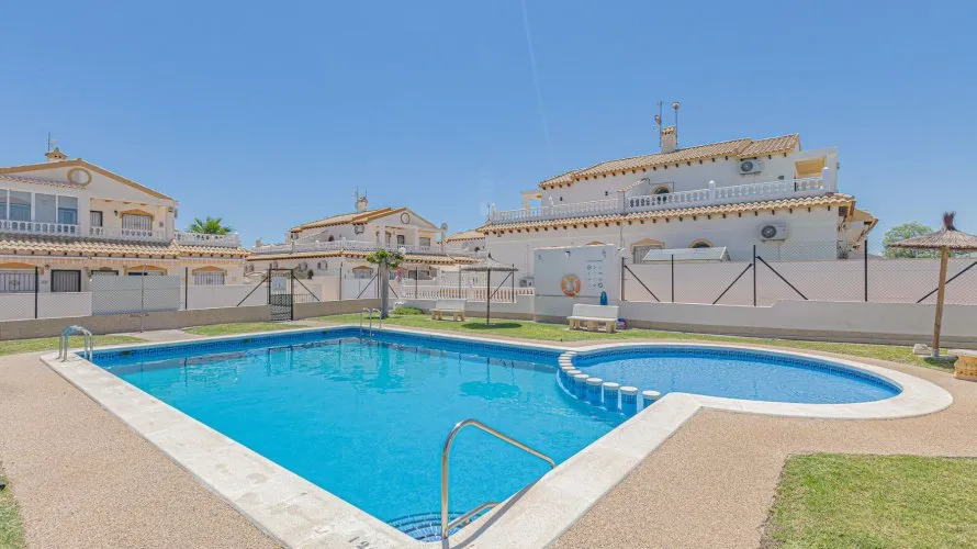Сasa de 82m² en La Florida, Spain No. 1062 № 2