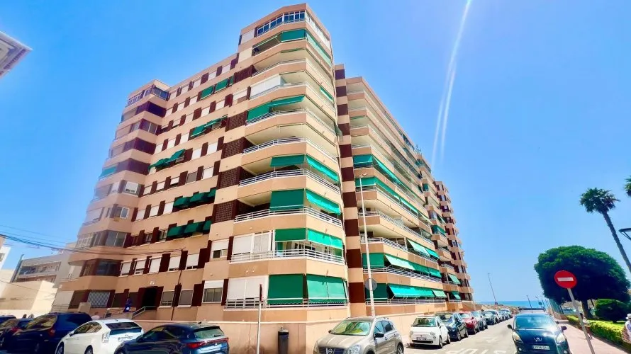 Apartamento de 3 dormitorios en La Mata, Spain No. 136 № 27