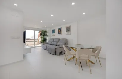 Apartamento de 3 dormitorios en Torrevieja, Spain No. 903