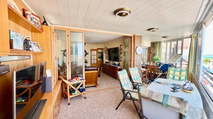 Apartamento de 3 dormitorios en La Mata, Spain No. 136 № 21