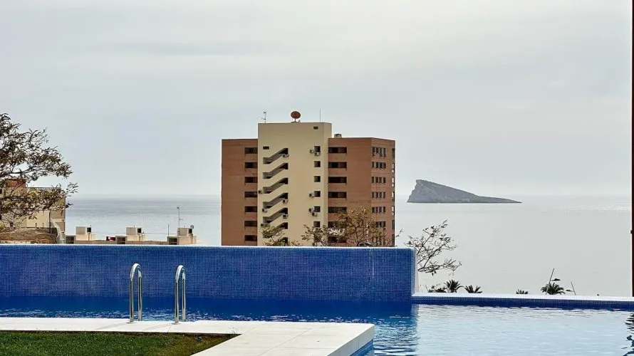 Apartamento de 2 dormitorios en Benidorm, Spain No. 525 № 25